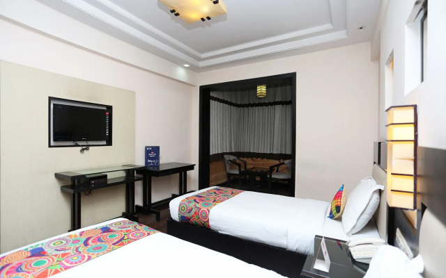 OYO 11322 Hotel The Camria