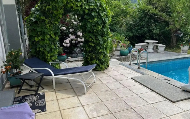 Uitzicht op het Zwembad