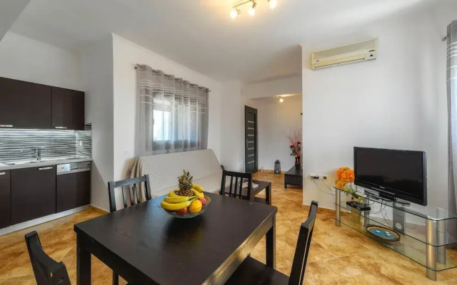 Alonaki Apartments