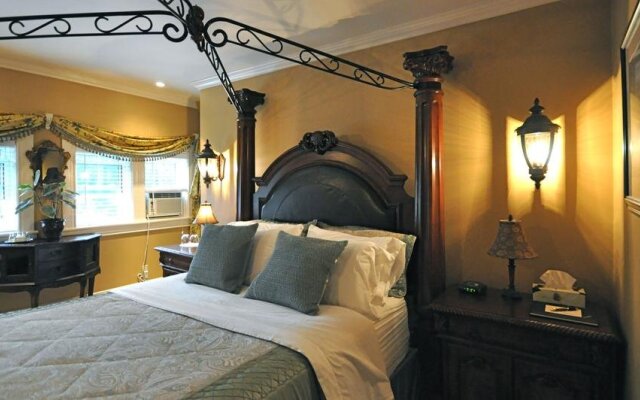 Creighton Manor Inn Bed&Breakfast