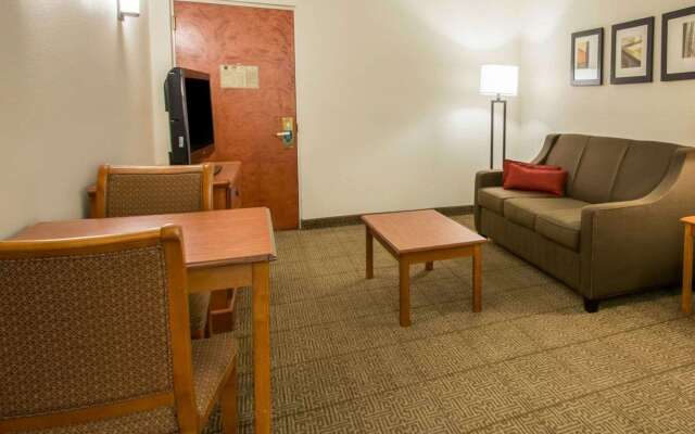 Comfort Suites Fort Pierce I-95