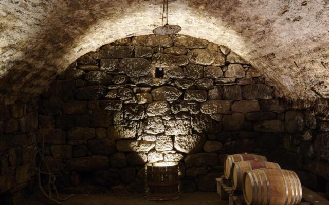 SCHLOSS PLARS Wine & Suites