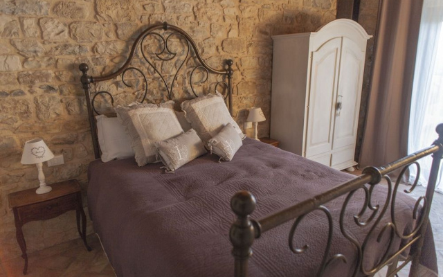 Borgo di Vezzano