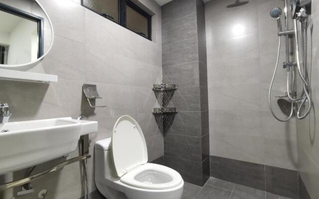Lakeview Duplex Apartment Free WiFi and Netflix