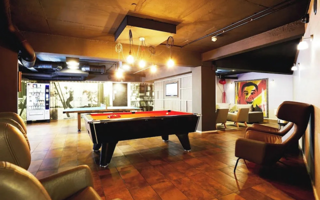 VITA Student-only Studio, Zed Alley