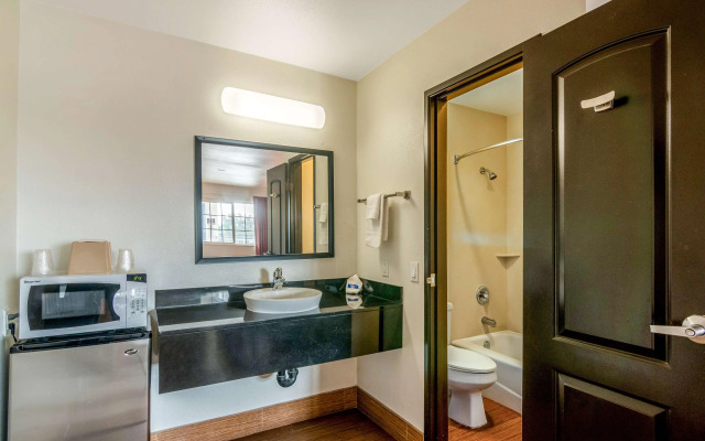 Motel 6 Bell Gardens