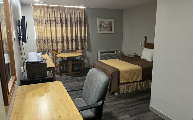 Mid Towne Inn and Suites