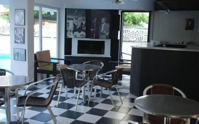 Donmez Hotel