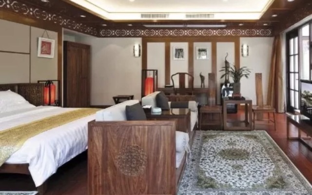 Yayuan Garden Holiday Hotel