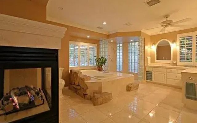 Paradise Valley Homes
