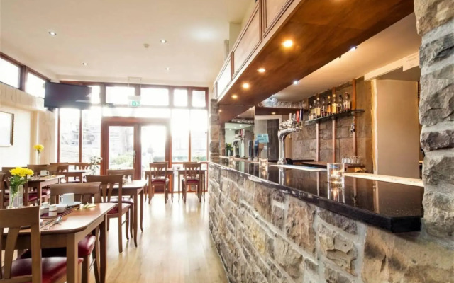 Cumberland Hotel