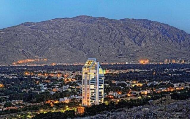 Chamran Grand Hotel
