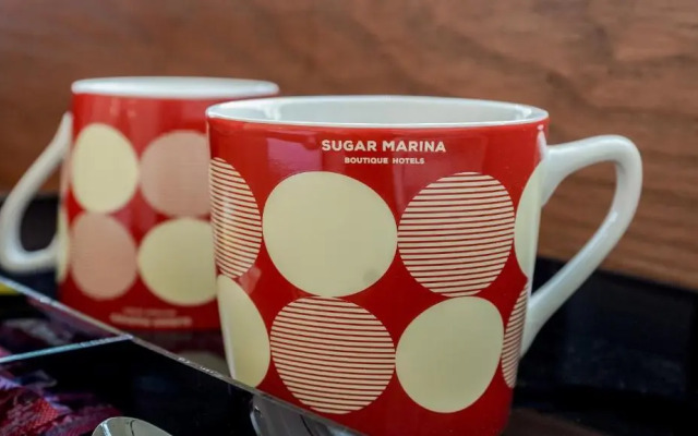 Sugar Marina POP, Kata Beach