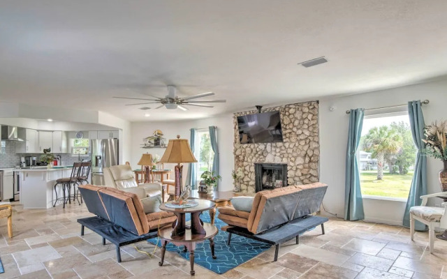 Newly Remodeled Gem on Homosassa River Canal!