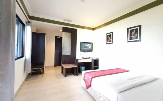 Maya Hotel