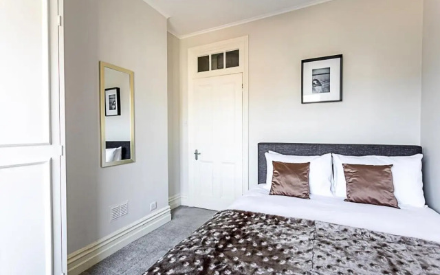 Serene 2BR - 3 Mins to Fulham Broadway