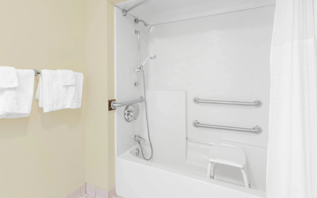 Days Inn by Wyndham Elberton