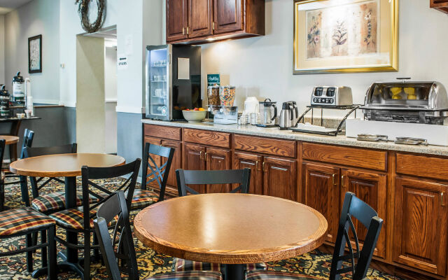 Quality Inn Rochester South