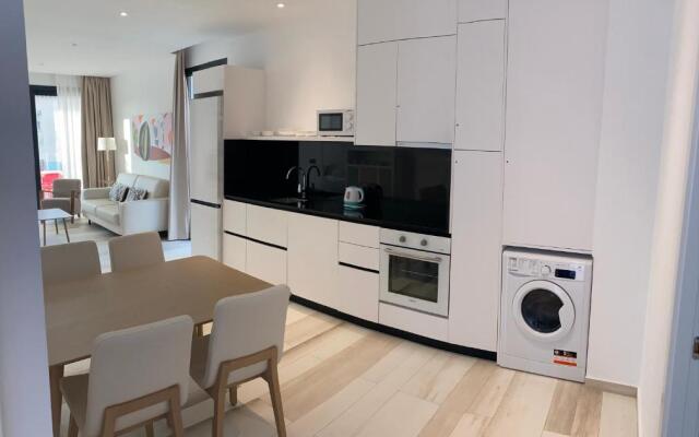 Azahar Beach Apartments