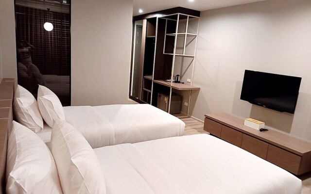 The Rise Suites Hotel Chiang Mai
