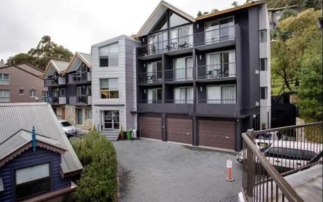 Snowgoose Apartments