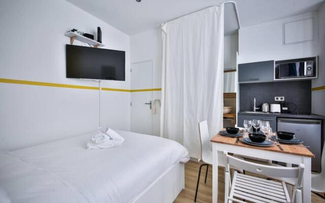 cosy independant studio proche gare et jardin