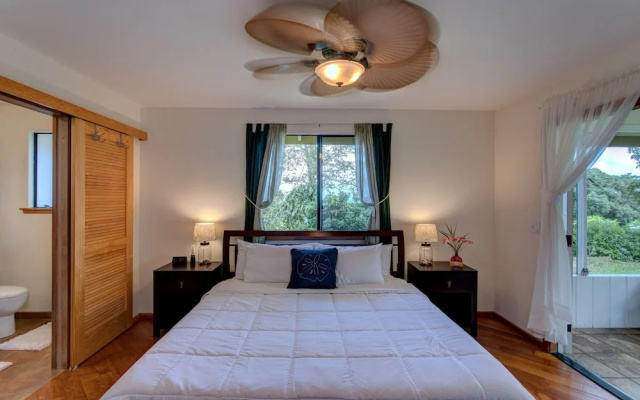 Hamakua Pukana La Hale 3 Bedroom Home by RedAwning