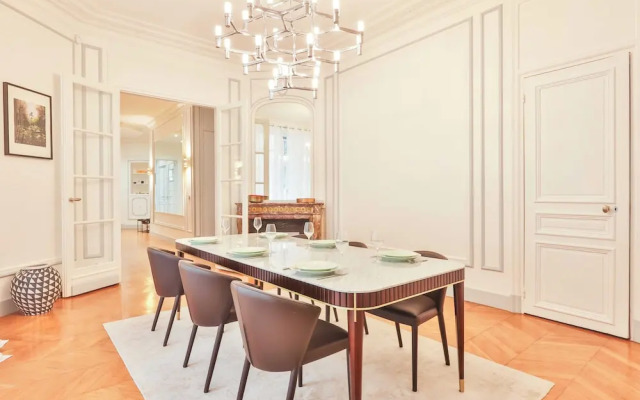 Magnificent Flat - Near Trocadaro