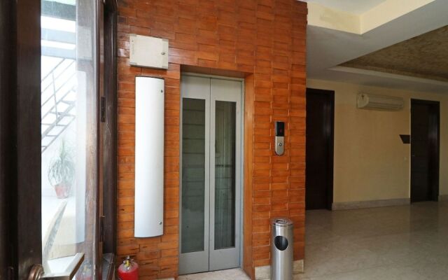 OYO 26915 Hotel North East Residency