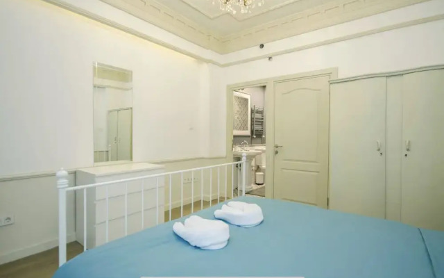Stylish Triplex House Balat