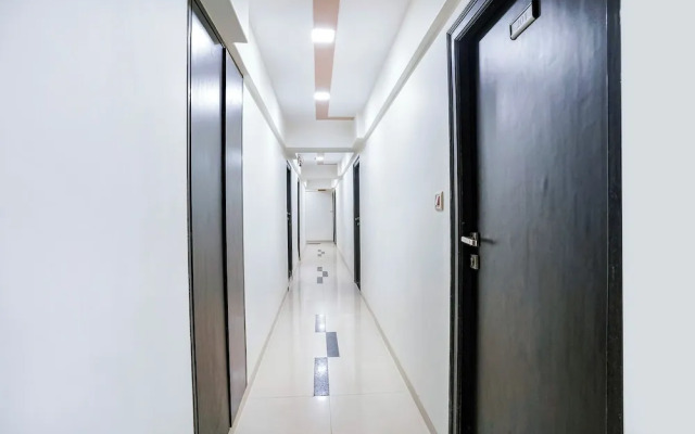 Fabhotel Kamran Residency