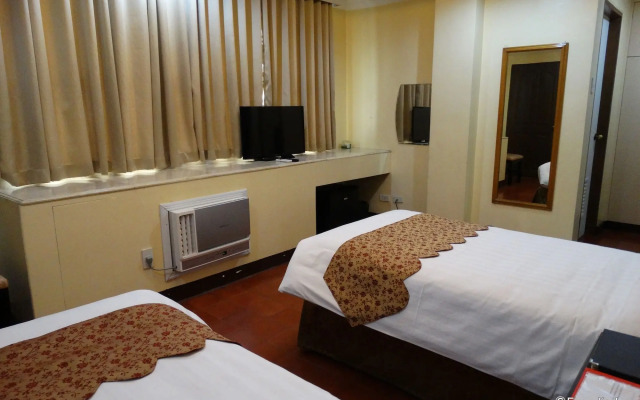White Knight Hotel Intramuros