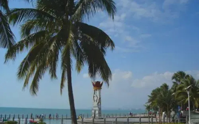Sanya Rainbow Footprint Guesthouse