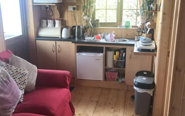 Cosy Countryside Log Cabin