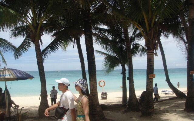 Boracay Pito Huts Resort