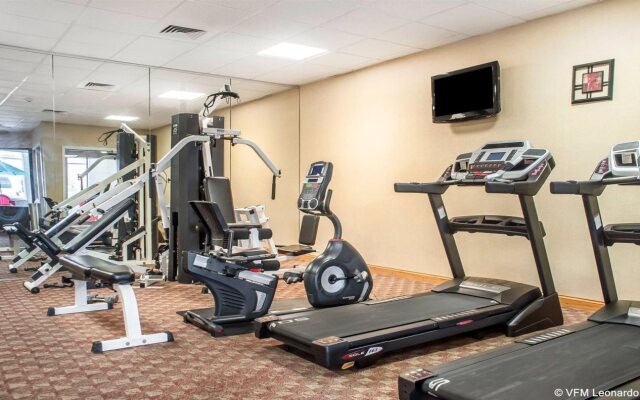 Clarion Hotel Buffalo Airport