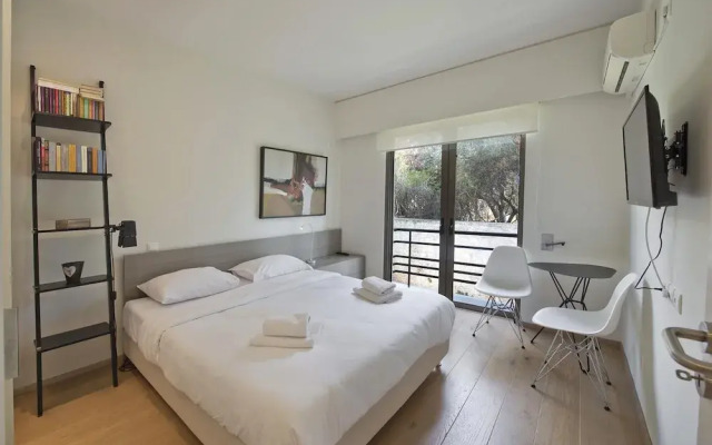 Sea Breeze Apartment