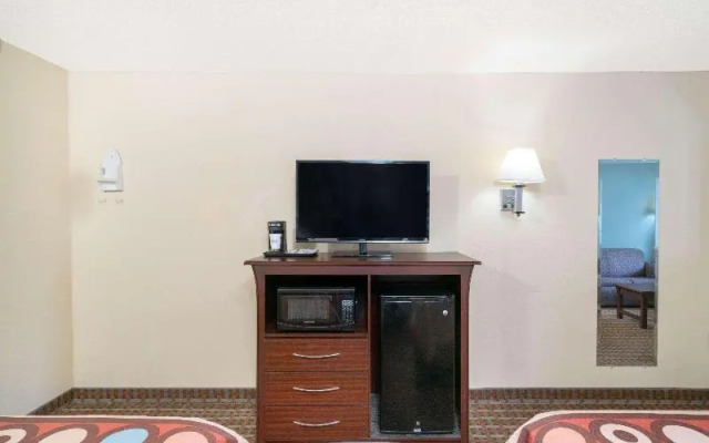 Super 8 By Wyndham North Little Rock/Mccain
