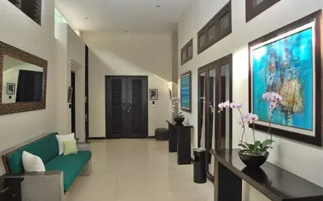 Alam Warna Villas & Apartment