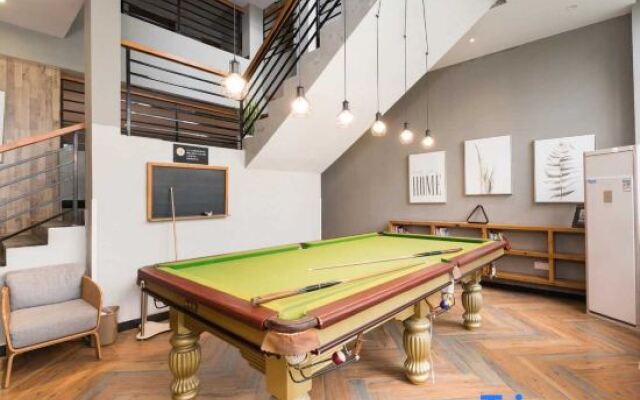 September Mountain Art Hotel