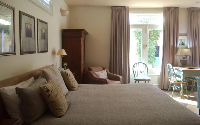 Athelney Cottage – Guest Rooms – Adelaide