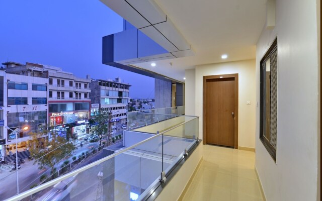 OYO 11523 Crown Club