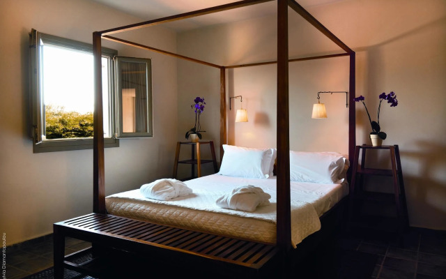 Emelisse Nature Resort