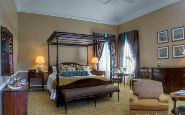 Woodlands Inn