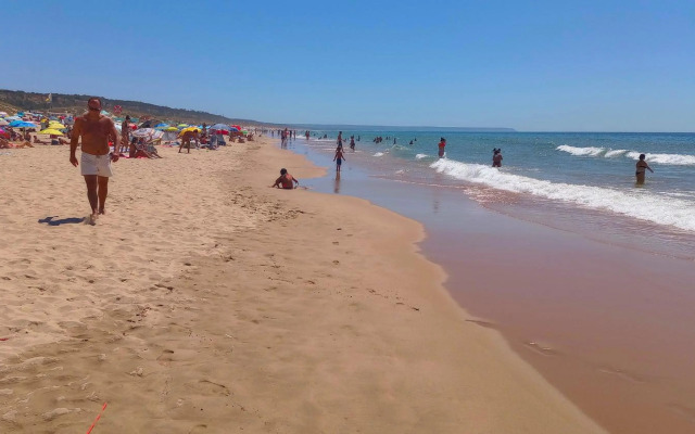 Oceanview Duplex shared Pool & Beach Sesimbra