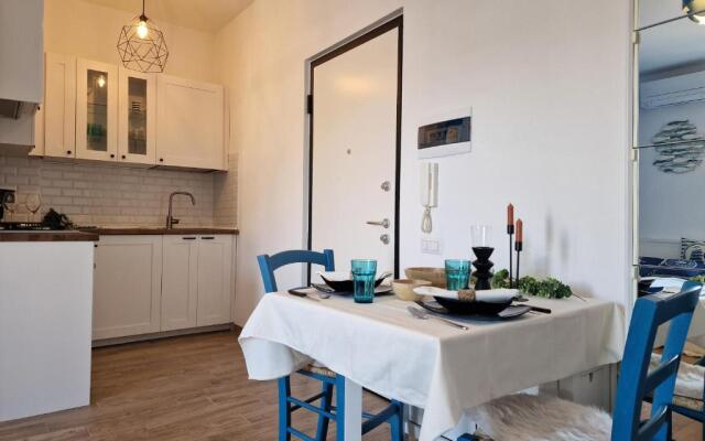 650 metri dal Mare - WiFi - Terrazzo - Piscina - A/C