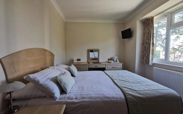 The Grove Hotel