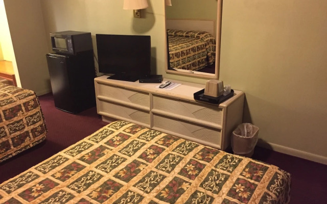 Sebring Inn