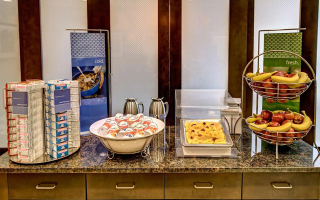 Hampton Inn & Suites Rochester/Henrietta