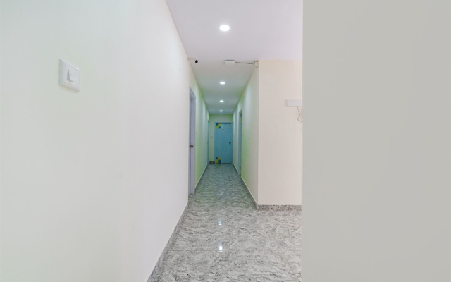 Fabhotel Ivory Pearl